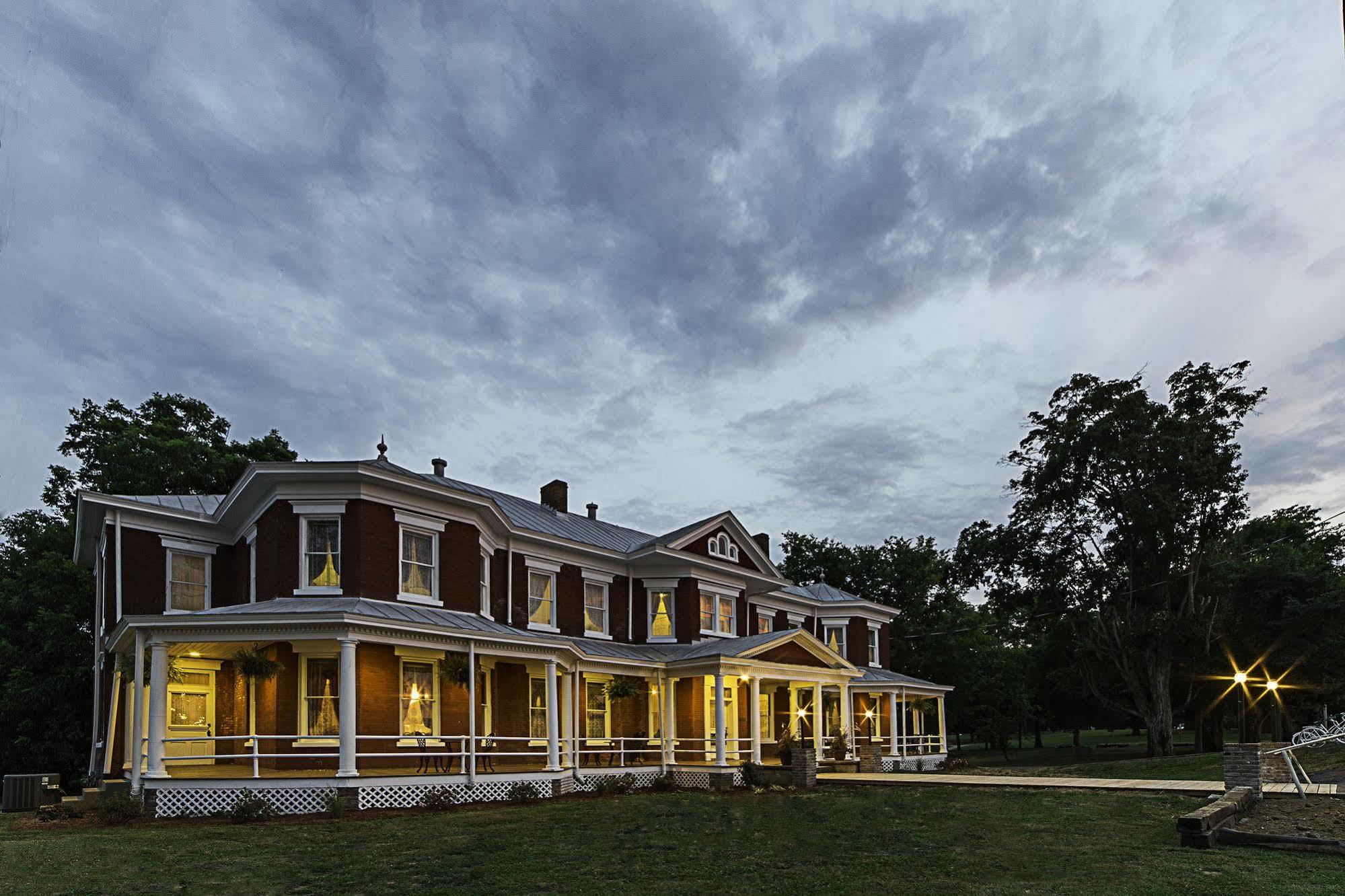 Grand Victorian Inn (Adults Only) Park City Exterior photo